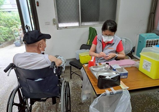 新冠疫苗第二劑接種間隔縮短 疫情升溫下啟動強化防疫措施