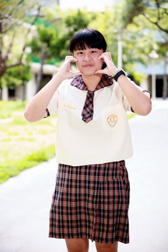 學測後遇父親因病離世 平鎮高中學生下定決心前進醫學系