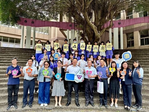 楊梅高中原創桌遊推廣環教 畢業生返校與蘇俊賓同樂