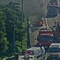 國1桃園段驚傳火燒車 濃黑煙竄天