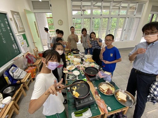桃園大溪內柵國小畢業活動超獨特 學子攀樹、露營留下難忘回憶