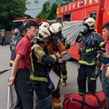桃園大竹消防分隊前進倉儲演練 提升科技救災效能
