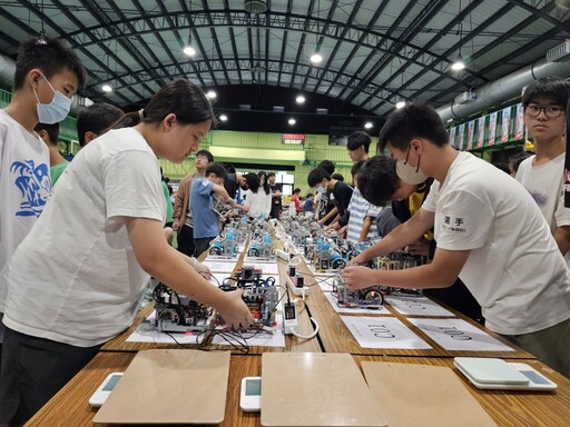 桃園科學創意機器人大賽登場 96隊同場較勁展創意