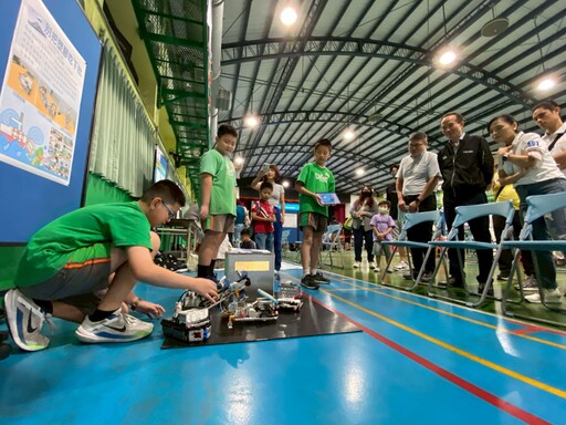 桃園科學創意機器人大賽登場 96隊同場較勁展創意
