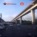 國道行駛樓梯突掉落險砸後車 警提醒恐挨萬元罰單