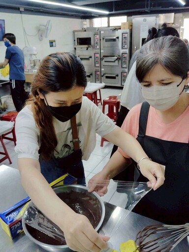 「烘焙職人麵包蛋糕暨麵食點心製作培訓班」全新課程開放報名