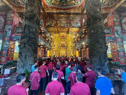 祈求執勤平安!桃園消防前進大園仁壽宮參拜火德星君
