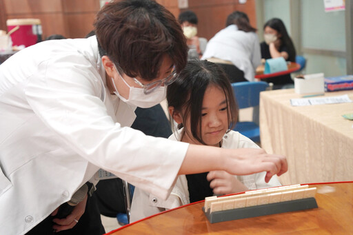天晟醫院「天使學堂」推失智教育 攜手學子共築友善社會