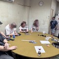 桃園警攻堅天九牌賭場逮24人 賭客竟異想天開「雪藏鈔票」躲查緝