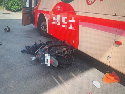 【有片】迴轉釀禍!蘆竹大客車、機車相撞 男騎士骨折送醫