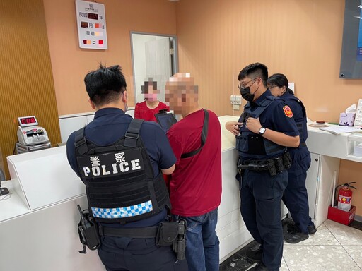 成功守護民眾80萬血汗錢 龍潭警表揚銀行有功人員