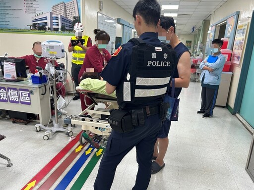楊梅失智婦凌晨外出跌坐路旁 警暖心「徒步」幫找家人助團圓