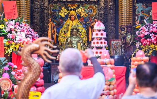 中壢慈惠堂為母娘祝壽 信眾齊聚祈褔