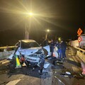 大園詐騙車手逃亡過程自撞橋墩 車頭撞爛狼狽落網