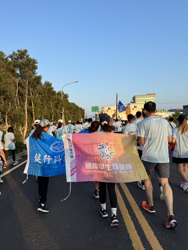 不一樣的教師節！健行科大跨國師生參加新屋馬拉松 表達對師長的敬意