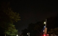 桃林鐵路步道環境升級 導入「智慧告警投射燈」守護民眾夜間安全