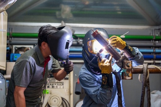 中年男照顧母親暫別職場 桃竹苗分署職訓助他找到職涯第二春