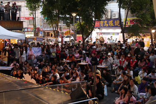 中壢車站商圈「舞」力全開!15在地青年團隊大秀舞技