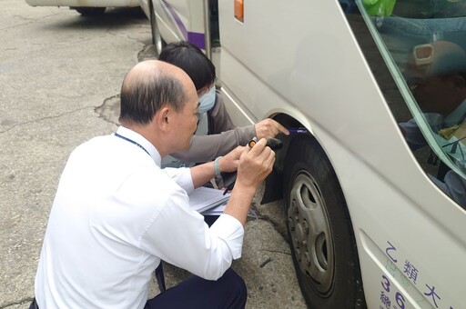 康橋校車1學期翻車兩次太扯 新北市教育局令國中部減招1個班