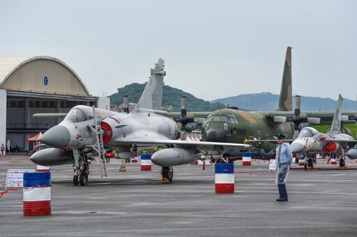 佳山基地10官兵疑食物中毒送醫 空軍司令部： 1人留院其餘返部休養