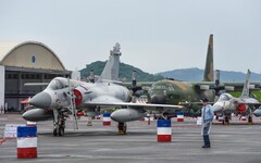 佳山基地10官兵疑食物中毒送醫 空軍司令部： 1人留院其餘返部休養