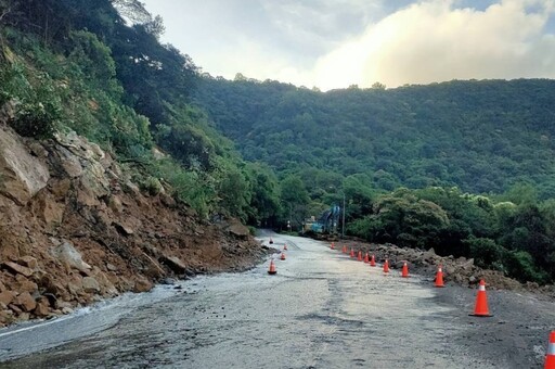 台2甲線陽金公路八煙段坍塌今午搶通 明晨2至7點管制修路