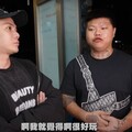 【有片】颱風天踹車刺青男現身 上反骨男孩YT致歉：是我白目