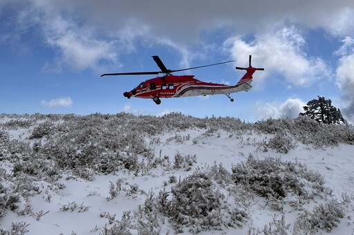 登山團攀奇萊東稜遇「30公分大雪」1人死亡 受困16人今全數獲救