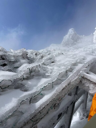 2男女登玉山滑墜380M陡坡 「身體被雪覆蓋」已無生命跡象