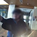 不滿檢調搜索藍營罷免雙吳青年軍 「抗議魔人」田山盛國騎機車闖法務部大廳