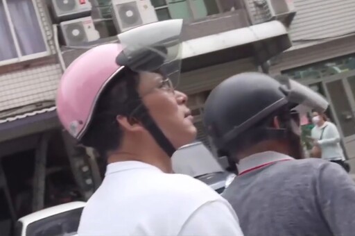 【有片】黃國昌坐機車追白沙屯媽祖被抓包連續違規 被問反嗆:誰說我騎車!