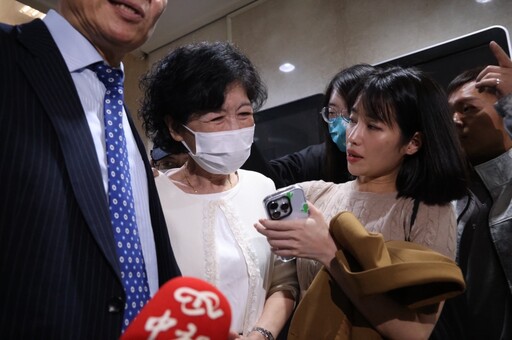 旁聽柯文哲案審理過程 陳佩琪落淚:為市民著想的市長竟落此程度