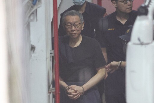 不配合京華城案就被拔官?邵琇珮出庭改口稱「沒壓力」 柯文哲頻點頭