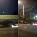 【有片】國道「風火輪」！賓士遭拖吊卻輪胎脫落狂竄火花 網驚：哪有這樣拖？