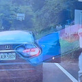 一家五口開車出遊遭警方「剪車道」攔停還拔槍 民眾怒：執法過當！