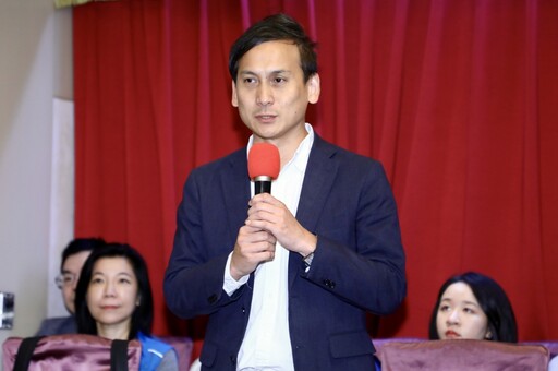 助理蹭市府車位過夜挨轟公器私用 葉元之道歉:已下禁令不得再停