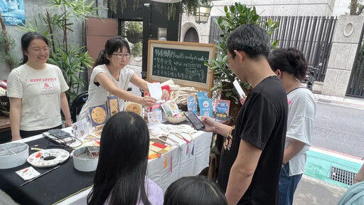 櫻桃畫室「星光放映室」兒童市集熱鬧落幕 兒童繪畫展覽持續於特有種咖啡館精彩呈現