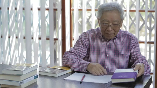 詩界巨擘鄭愁予辭世 東海人文燈塔熄燈記憶長明