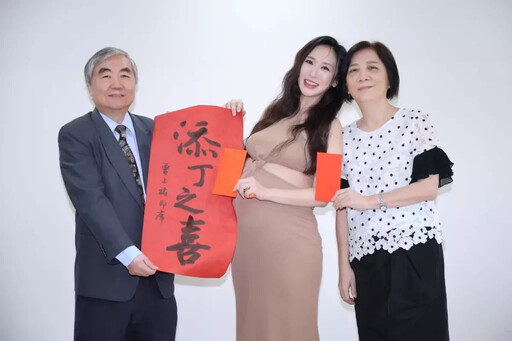 蔡允潔挺孕肚為紅心字會信義老人中心慶生做公益 笑喊有機會現場生小孩