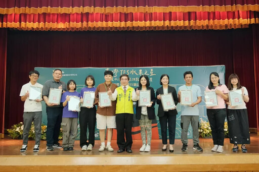 國產水果創意競賽頒獎 臺灣TFS水果之星首度登上鳴日號