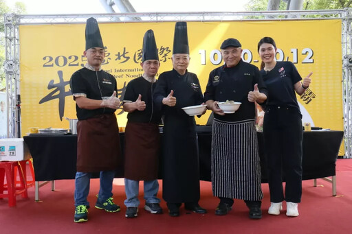 臺北國際牛肉麵節次日人潮擠爆 清燉、調理包組頒獎黑白交鋒大戰白熱化 10/12創意組競賽壓軸登場