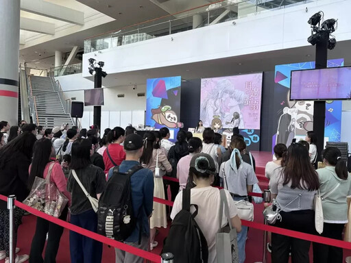 KICA25長鴻《耳邊蜜語 悄然聲息的心動》台灣原創漫畫家米米卡醬&小說家蔚海聯合簽名會圓滿落幕!