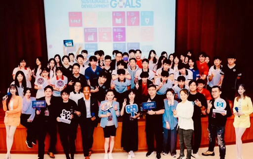 名導演朱延平、亞威AI學院院長陳志寬、執行長張楷文「亞威AI國家隊」創新賦能產業