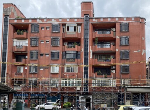 專訪超璟國際黃美景:整合都更與外牆的「一站式服務」專家