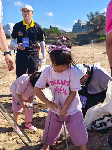 國際扶輪3481地區齊聚三芝 淨灘教育雙管齊下