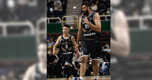 受傷復健卻被炒！「印度姚明」布拉狀告台鋼獵鷹勝訴 資方須賠千萬薪水