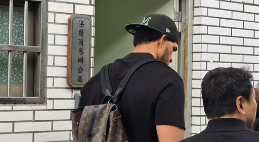 妻搭機來台途中驟逝!魔鷹現身中壢殯儀館 陪同解剖追死因