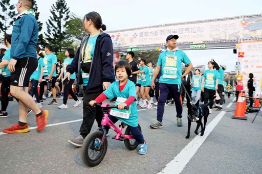 古都國際半程馬拉松清晨開跑 享受路跑樂趣大啖美食