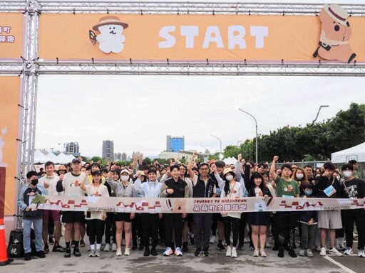 「呆萌町主題路跑」療癒登陸 萬人萌翻中央球場