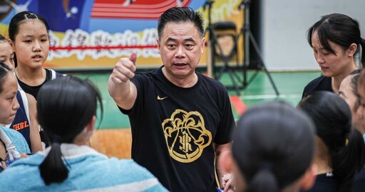 JHBL的兩高對決 永仁高中喬麗爾上半場就拿下15分13籃板 今天輕取陽明高中